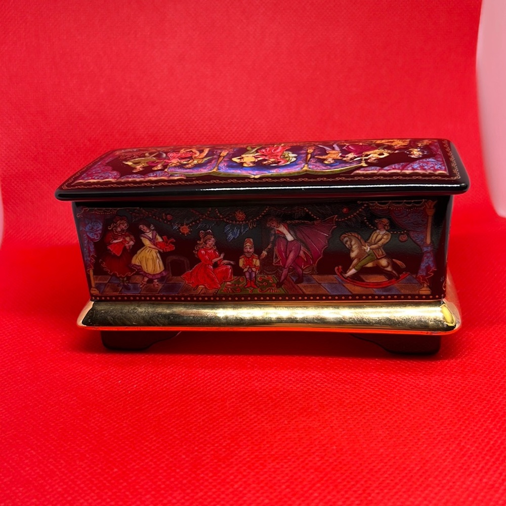 Music Box by Ardleigh Elliott & Sons